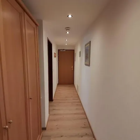 Laura 公寓式酒店 *